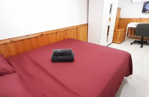 Ottawa Division House | 5 Min Walk to Algonquin College - Private Rooms - Female Students Only