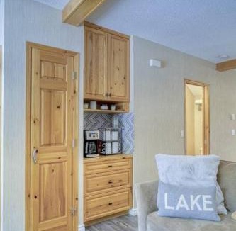 Harvie Heights Apartment | 5 Mins to Banff - Cozy Townhome 2BR&2BATH - Banff Pass Included