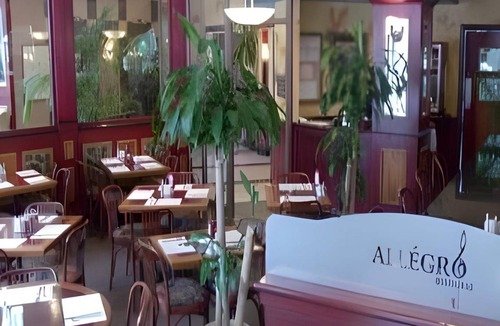Quartier des Spectacles Hotel | 50 m² Hotel ∙ 127 guests