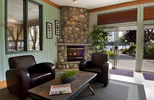 Regional District of Nanaimo House | 50 m² Motel ∙ 6 guests