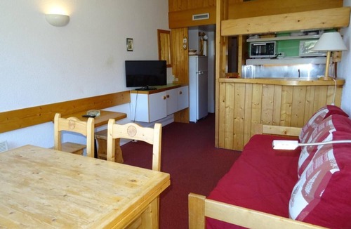 Arc-1800 Apartment | 50m from resort center, 16th floor, view resort, tv, 29m², Les Arcs