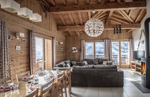 Reberty Apartment | 50m from shops, 2nd floor, sauna, balcony, tv, ski locker, 147m², Les Menuires