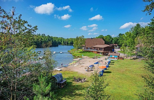Otter Lake Hotel | 51 m² Hotel ∙ 127 guests