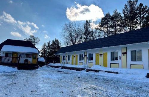 Huntsville Hotel | 51 m² Motel ∙ 2 bedrooms ∙ 4 guests
