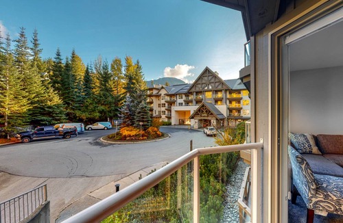 Upper Village Hotel | 52 m² Hotel ∙ 1 bedroom ∙ 4 guests