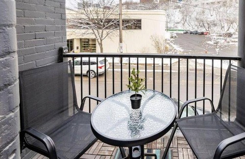 Centretown West Apartment | 56 m² Apartment ∙ 2 bedrooms ∙ 6 guests