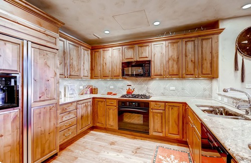 Edwards Condo | 5br/5ba , Ski In/out In Arrowhead, 3523 Sq Ft! 5 Bedroom Condo by RedAwning