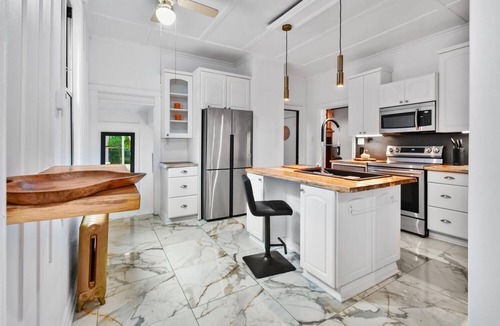 Montreal-Est Cottage | 5BRD Cozy cottage in Montreal w/car park
