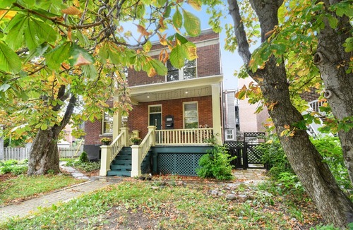Montreal-Est Cottage | 5BRD Cozy cottage in Montreal w/car park
