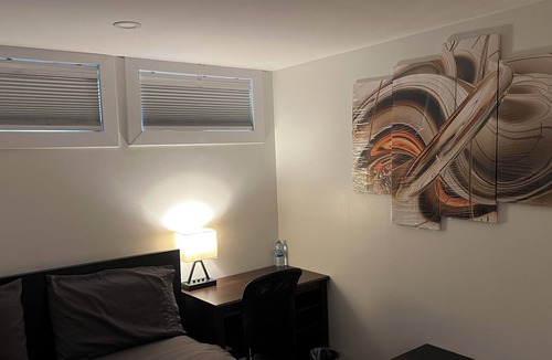 Winnipeg Bed & Breakfast | #6 (5 STAR ROOM) Safe/California {5kms 4m Airport}