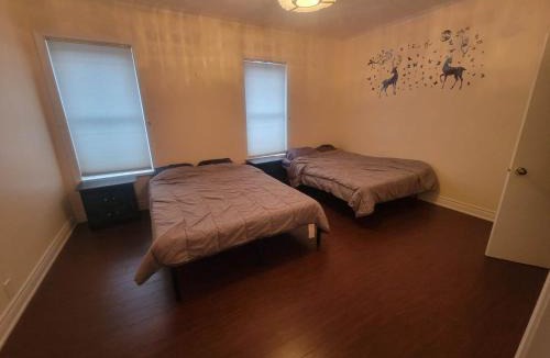 Trinity - Bellwoods House | 6 Bedroom 2 bathroom for small group of working people