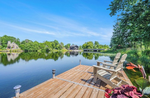 Mississippi Mills House | 6 bedrooms, optional chef, covered porch, salt water pool, kayaks, golf