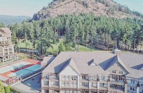 Bear Mountain Resort Hotel | 67 m² Hotel ∙ 4 guests