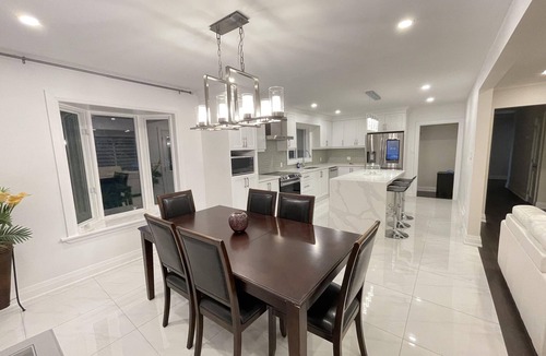 Scarborough House | 7 Bedroom and 6 washroom House with 2 kitchen and 2 laundry and a huge backyard