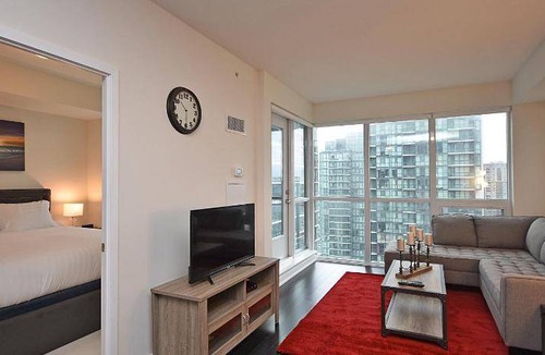 Downtown Mississauga Apartment | 70 m² Apartment ∙ 2 bedrooms ∙ 5 guests