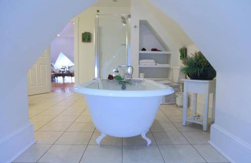 Queens Square Bed & Breakfast | 72 m² Bed and breakfast ∙ 5 guests