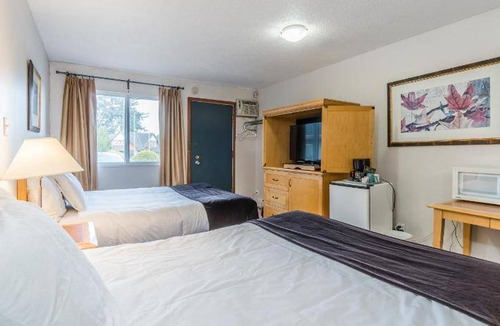 Regional District of Nanaimo Hotel | 74 m² Motel ∙ 8 guests