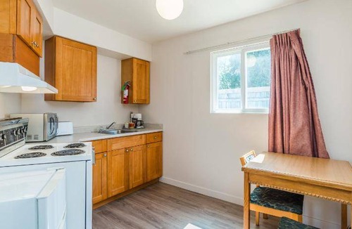 Regional District of Nanaimo Hotel | 74 m² Motel ∙ 8 guests