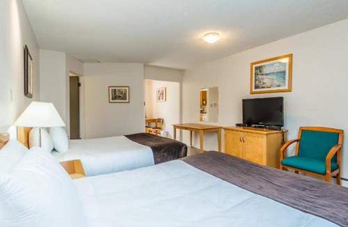 Regional District of Nanaimo Hotel | 74 m² Motel ∙ 8 guests