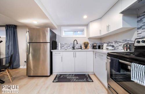 Northeast Edmonton Apartment | 750 m² Apartment ∙ 1 bedroom ∙ 4 guests