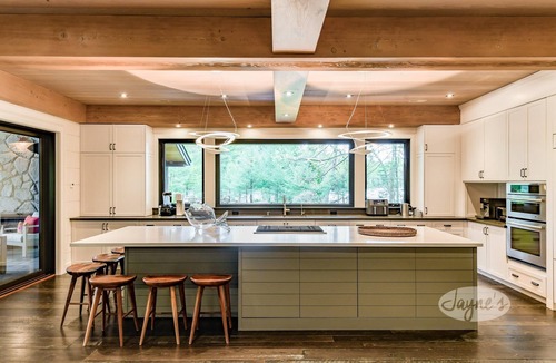 Bala Cottage | 7bed 6bath cottage + 1bed 1bath Bunkie! South Exposure! Beach! Tennis Court!