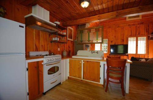 Sainte-Adele Ski Chalet | 80 m² Chalet ∙ 1 bedroom ∙ 2 guests