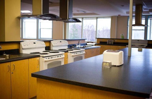 Corner Brook Hostel | 81 m² Hostel ∙ 4 bedrooms ∙ 6 guests
