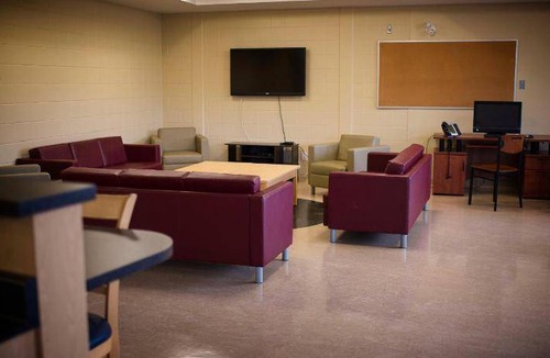 Corner Brook Hostel | 81 m² Hostel ∙ 4 bedrooms ∙ 6 guests