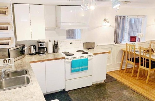 Kitsilano Bed & Breakfast | 84 m² Bed and breakfast ∙ 5 guests