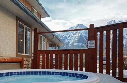 Harvie Heights House | 93 m² House ∙ 2 bedrooms ∙ 4 guests