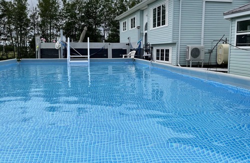 Wallace House | A Coastal Retreat In Wallace 7 Bedrooms 8 Person Hot tub & 32ft Swimming Pool*