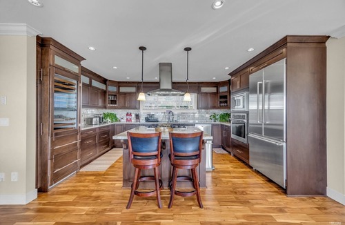White Rock Villa | A coastal retreat, the leisurely time in Ocean Whisper Villa.