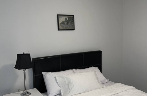 West Hill House | A cozy fully furnished apartment. Sleeps six. Close to all amenities.