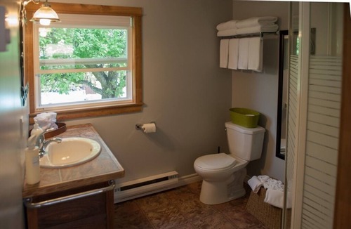 Baddeck Cottage | A cozy place to stay with access to the beach