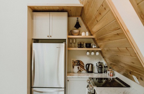 Arnes Cottage | A-Frame in the Pines. *Hot tub, wood stove, backyard oasis!*