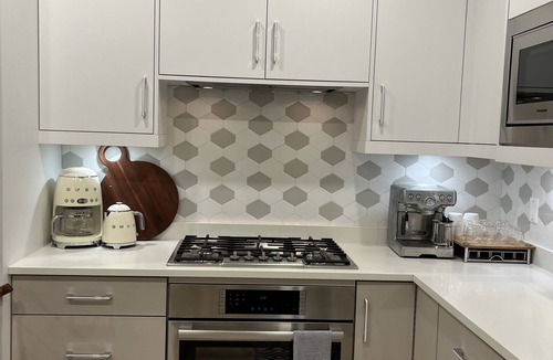 Downtown Vancouver Apartment | A Gentle Hideaway in the Urban Forest｜WEST END downtown Vancouver