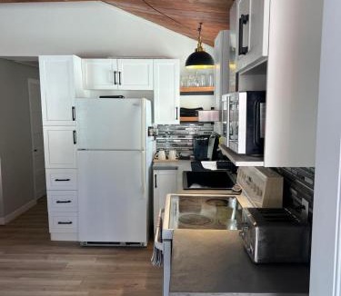 The Bluff Ski Chalet | A Haven of Peace on Parlee Beach