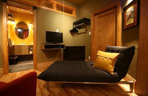 Vieux-Rosemont Bed & Breakfast | A La Carte Bed & Breakfast