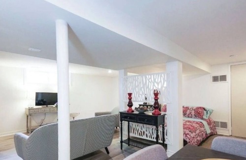 Richmond Hill House | A Modern Private Basement Suite – Richmond Hill
