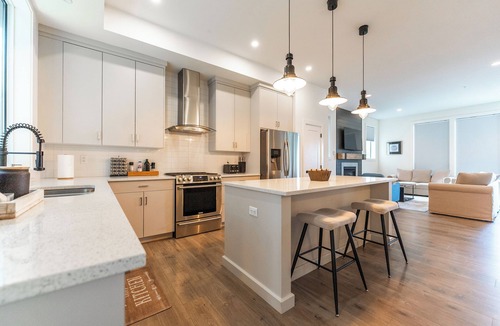 Promontory House | A Mountain Retreat with Views, Hot Tub & AC