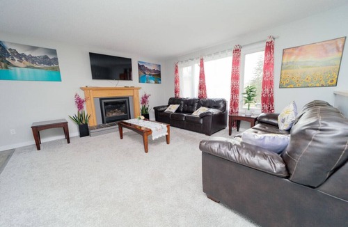 St. Albert House | A perfect 1 BR Getaway!