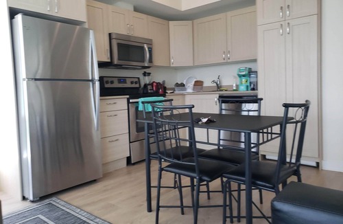 Brentwood Condo | A perfect escape from regular hotels? Check out this attractive Condo unit.