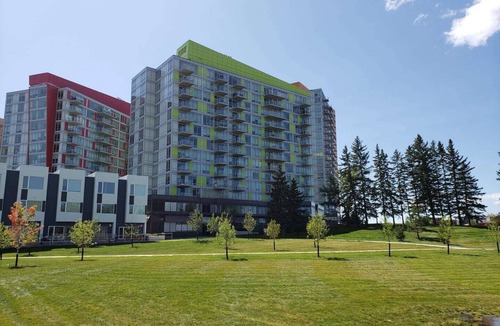 Brentwood Condo | A perfect escape from regular hotels? Check out this attractive Condo unit.