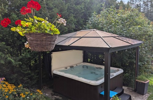 Sainte-Anne-de-la-Rochelle House | A slice of paradise offering you privacy, convenience, and tranquility, with all the amenities you c