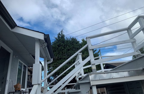 Vancouver South House | A special deal ending soon, only $99 a night!
