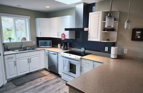 Regional District of Nanaimo House | A Walk to the Harborfront