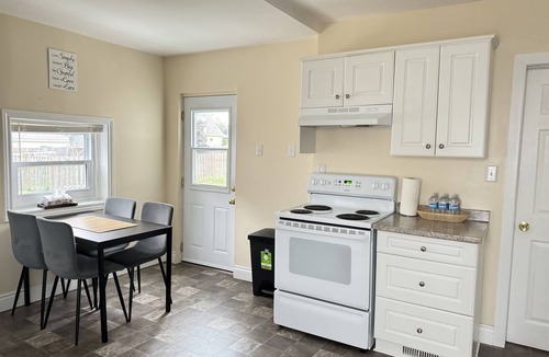 Niagara Falls House | Ace Vacation Home at Niagara Falls - Canada