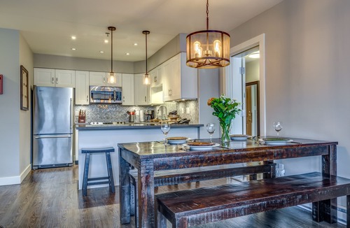 Upper Village Condo | Acer Vacations | Clean Luxury 2 Bedroom Ski-In/Out Condo | W/D | A/C | Wifi | Pool | Greystone Lodge
