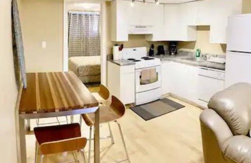Jasper Place House | Adorable 1-bedroom place with in-suite laundry