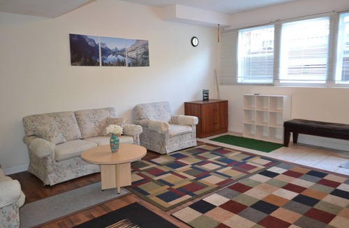 Surrey House | Adorable spacious basement suite